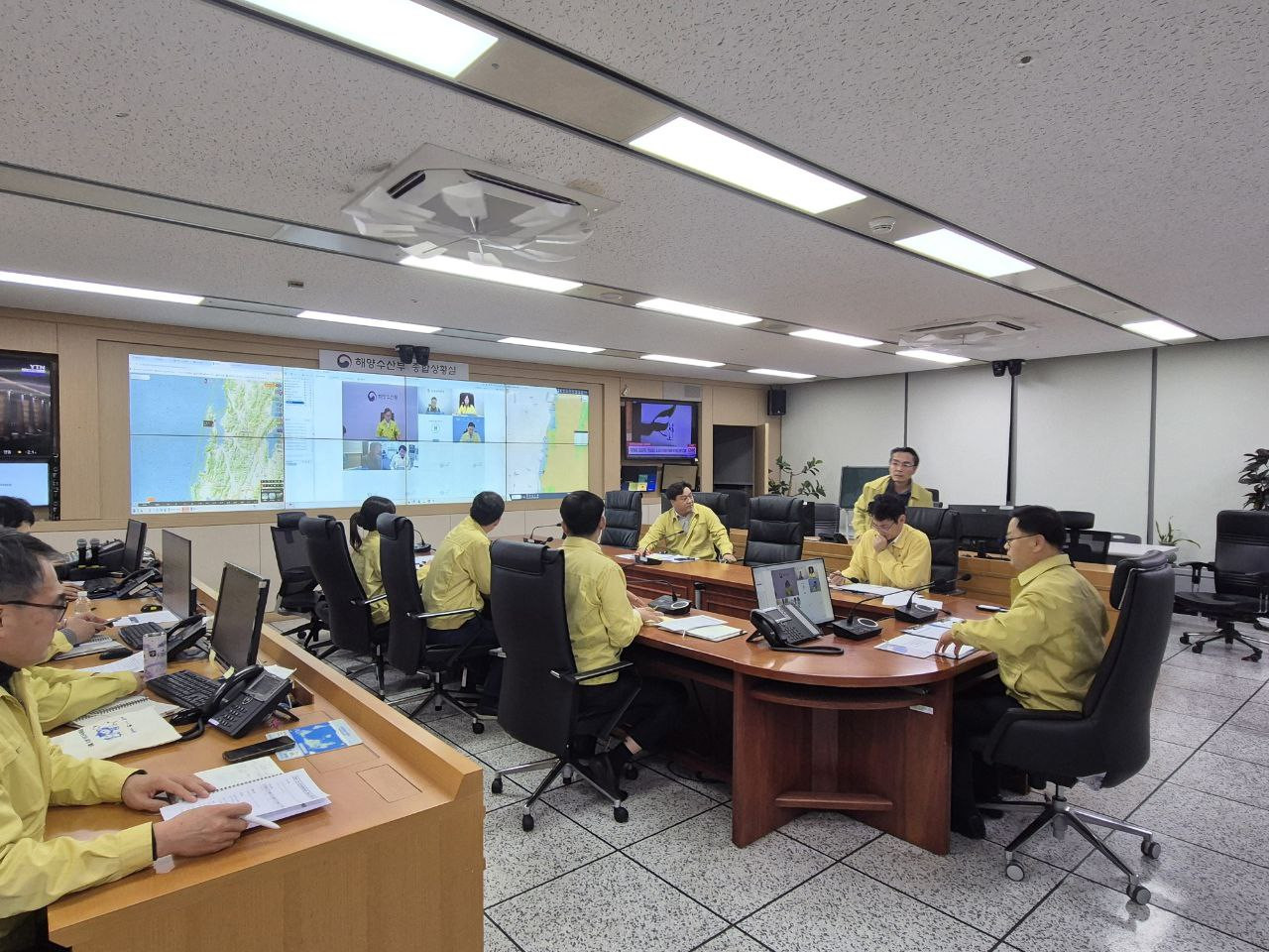 해양수산부, 태안 어선 전복사고 상황점검회의..."한 사람이라도 더 빨리... - 뉴스 썸네일 이미지