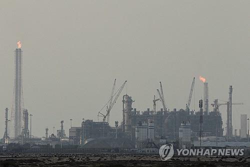 '이란발전소 공격 보류'에 국제유가 11% 급락