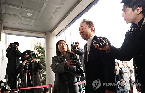 [단독] '조사 중단' 김병기, 병원 입원…추가 소환 늦어질 듯