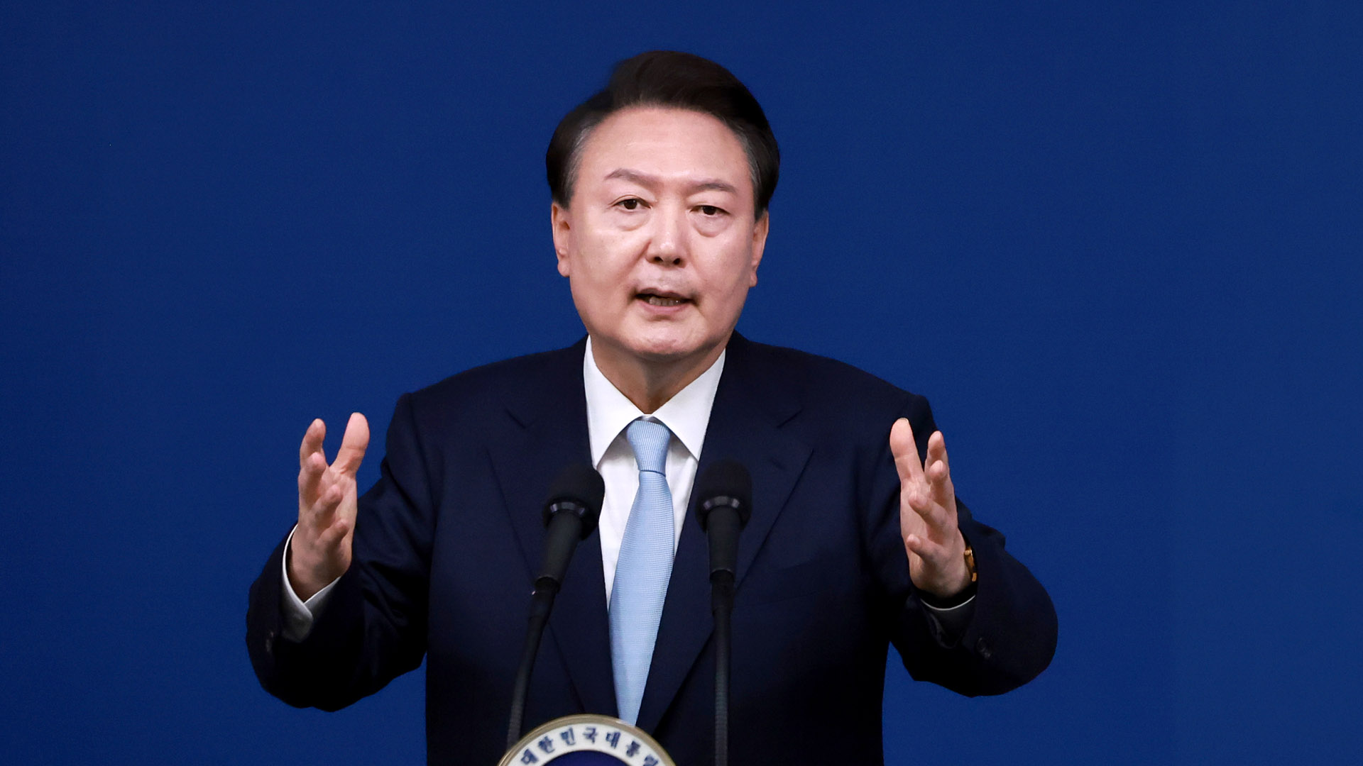 Оңтүстік Корея президенті Юн Сок Ёлдың рейтингі 11%-ға дейін төмендеді.