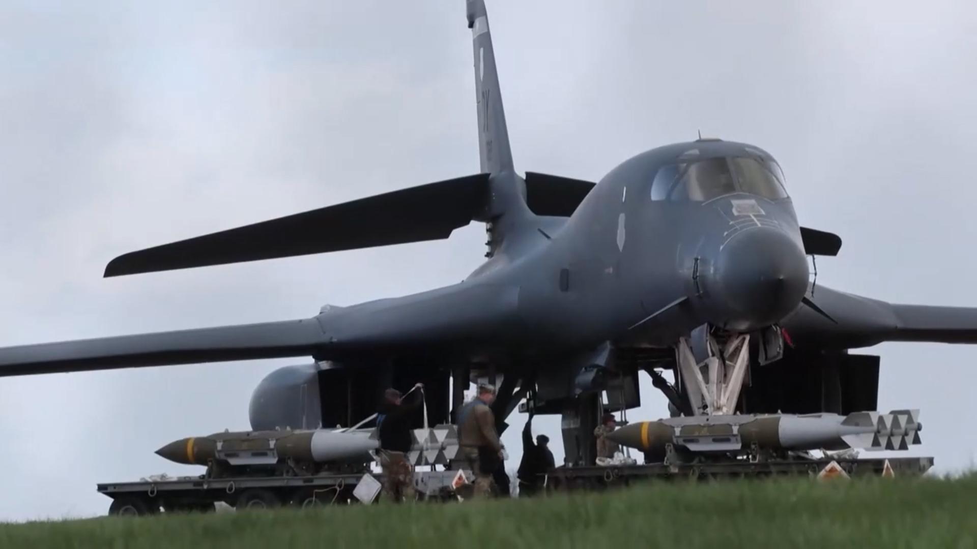 유럽, 군사기지마다 미 폭격기·항모 사용허가