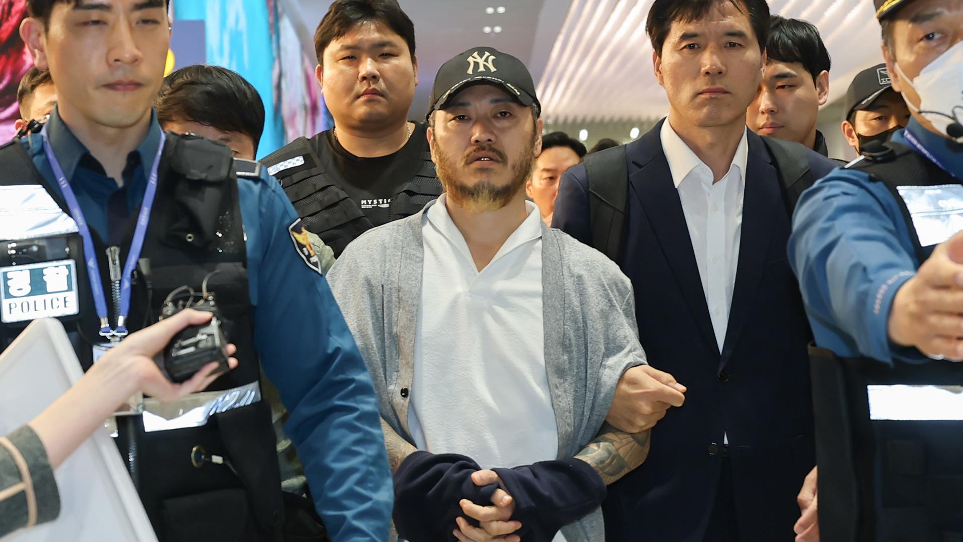 '필리핀 마약왕' 박왕열 10년 만에 국내 송환