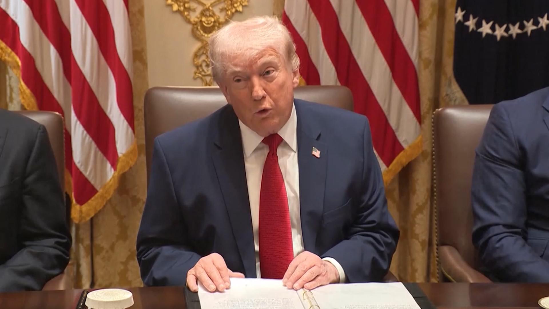 또 물러선 트럼프…협상 전략인가 고육지책인가