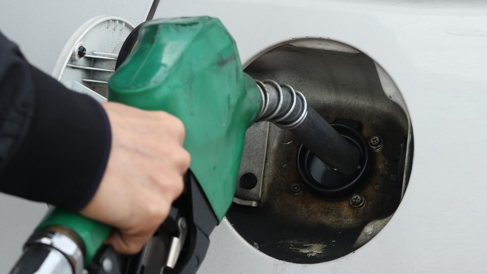 [속보] 서울 휘발유 평균 가격 2천원 돌파